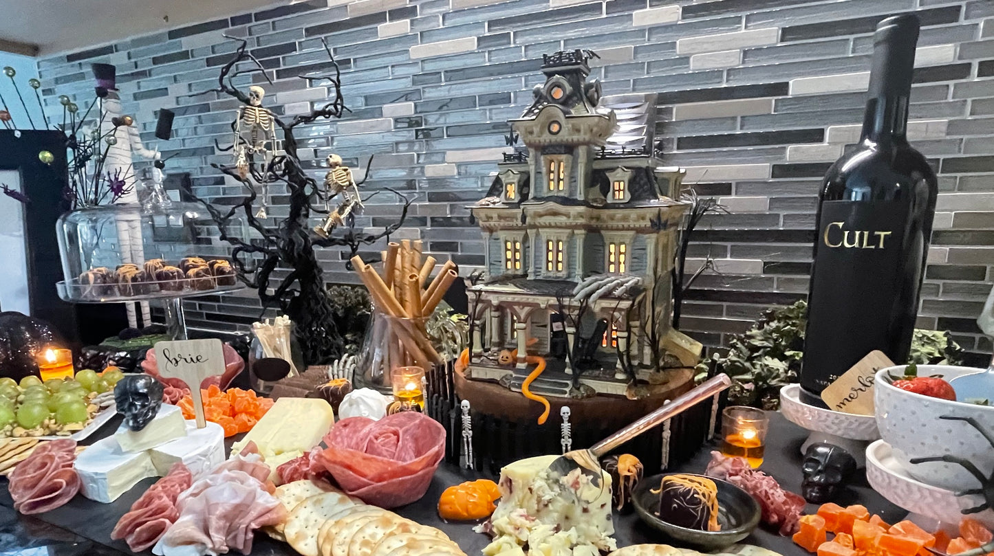 Char”Boo”terie Ghostly Graze Table